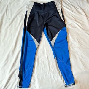 Athleta High Rise Color Block Precision 7/8 Legging Blue Black White‎ Size Large